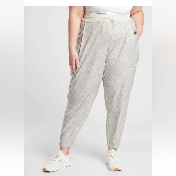 Athleta-20-viper gray-venture printed/jogger. Midrise, waistband, lightweight. - Picture 1 of 16